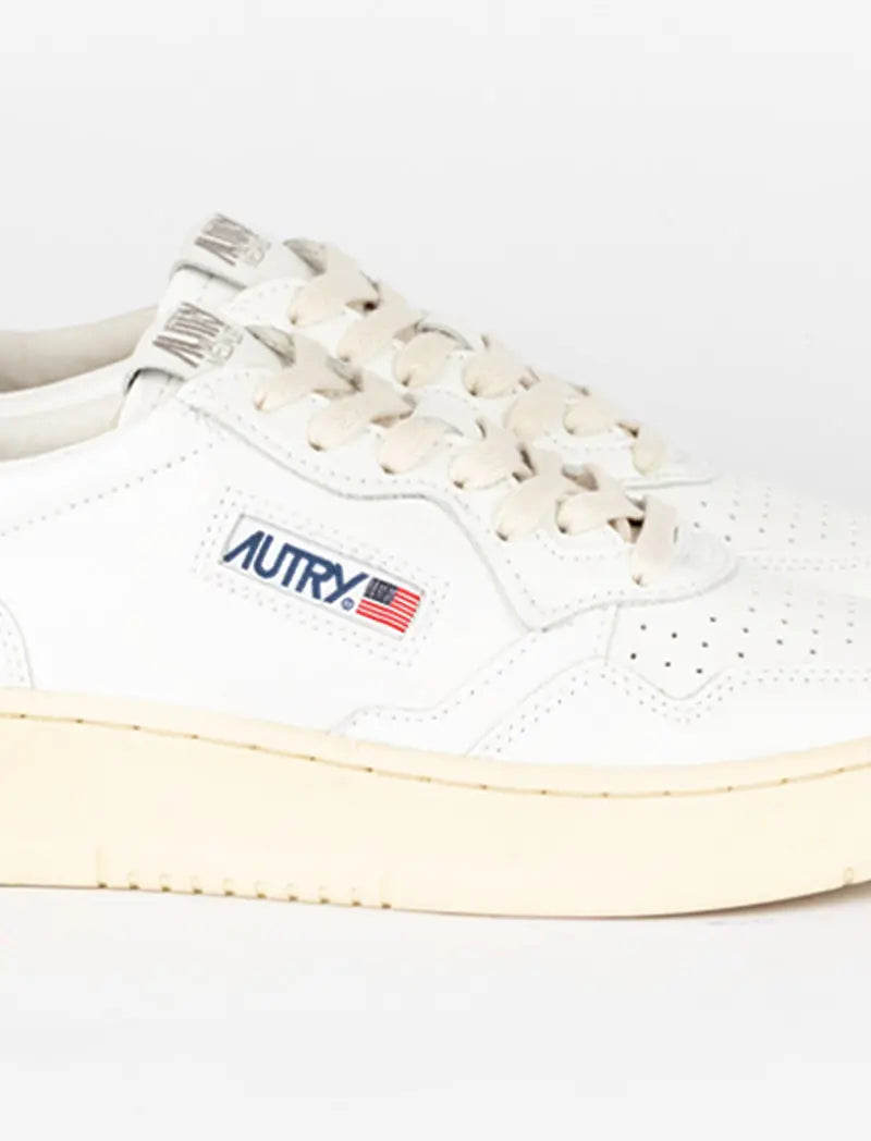 Autry Medalist Low Trainers White / Pink