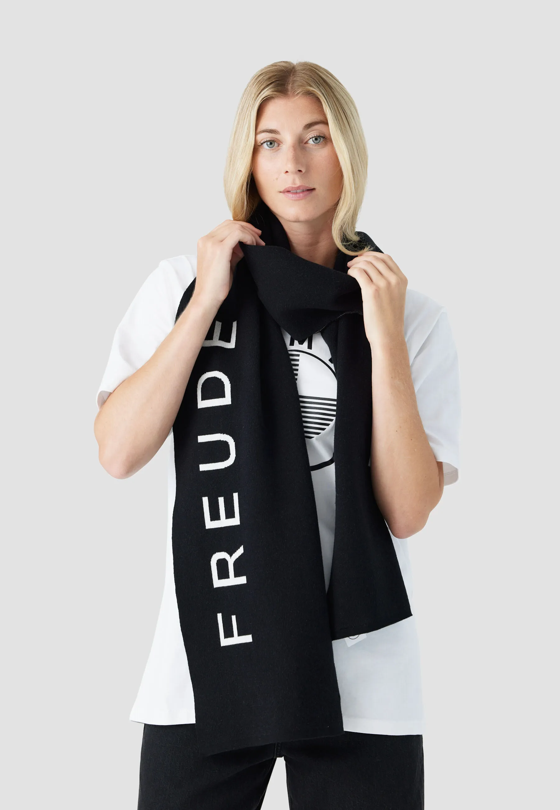 BMW FREUDE SLIM SCARF