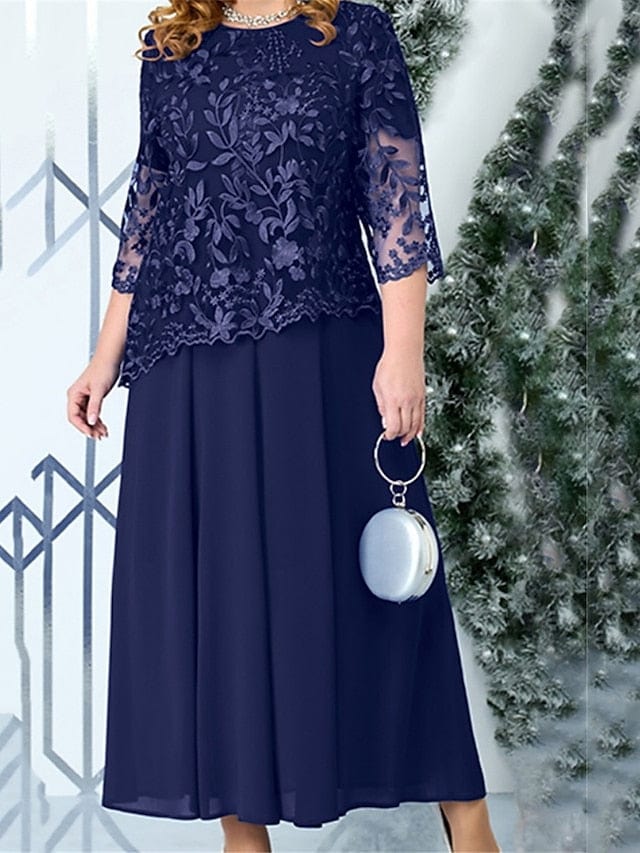 Elegant Navy Blue Lace Midi Dress for Plus Size Women