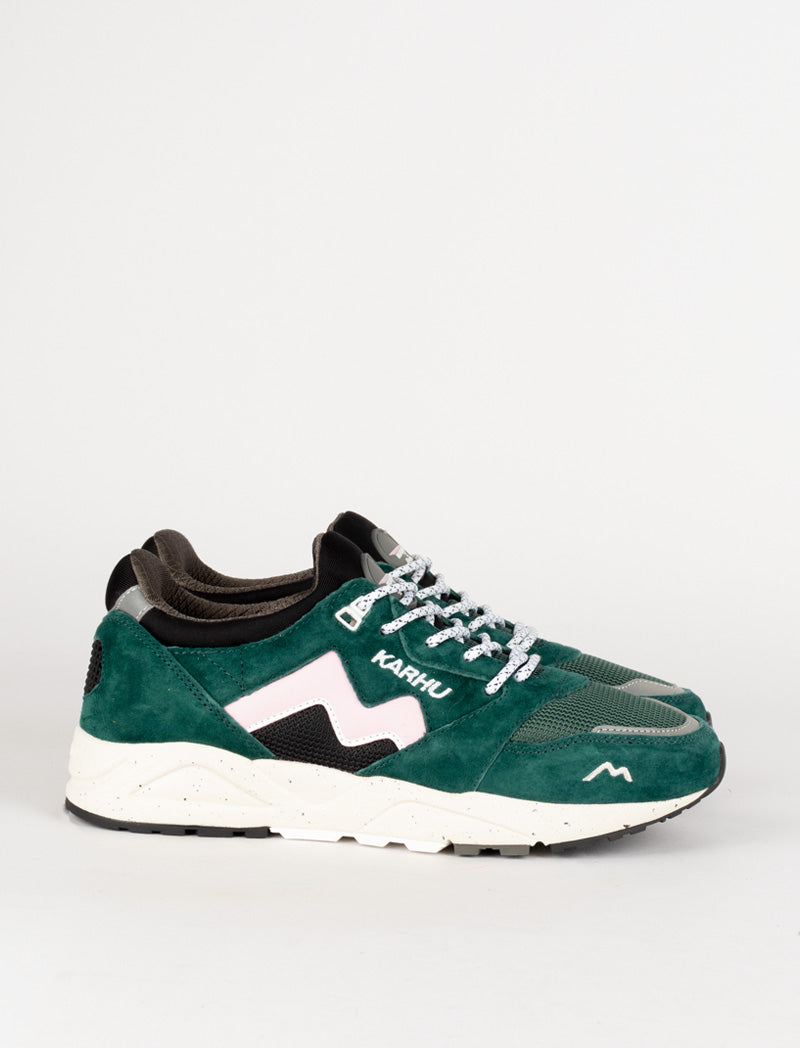 Karhu Aria 95 Trainer June Bug / Roseate Spoonbill