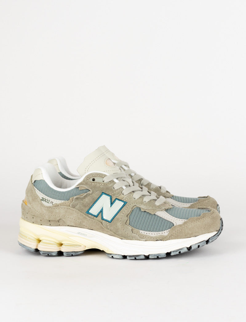 New Balance 2002R Trainers Mirage Grey / Trooper